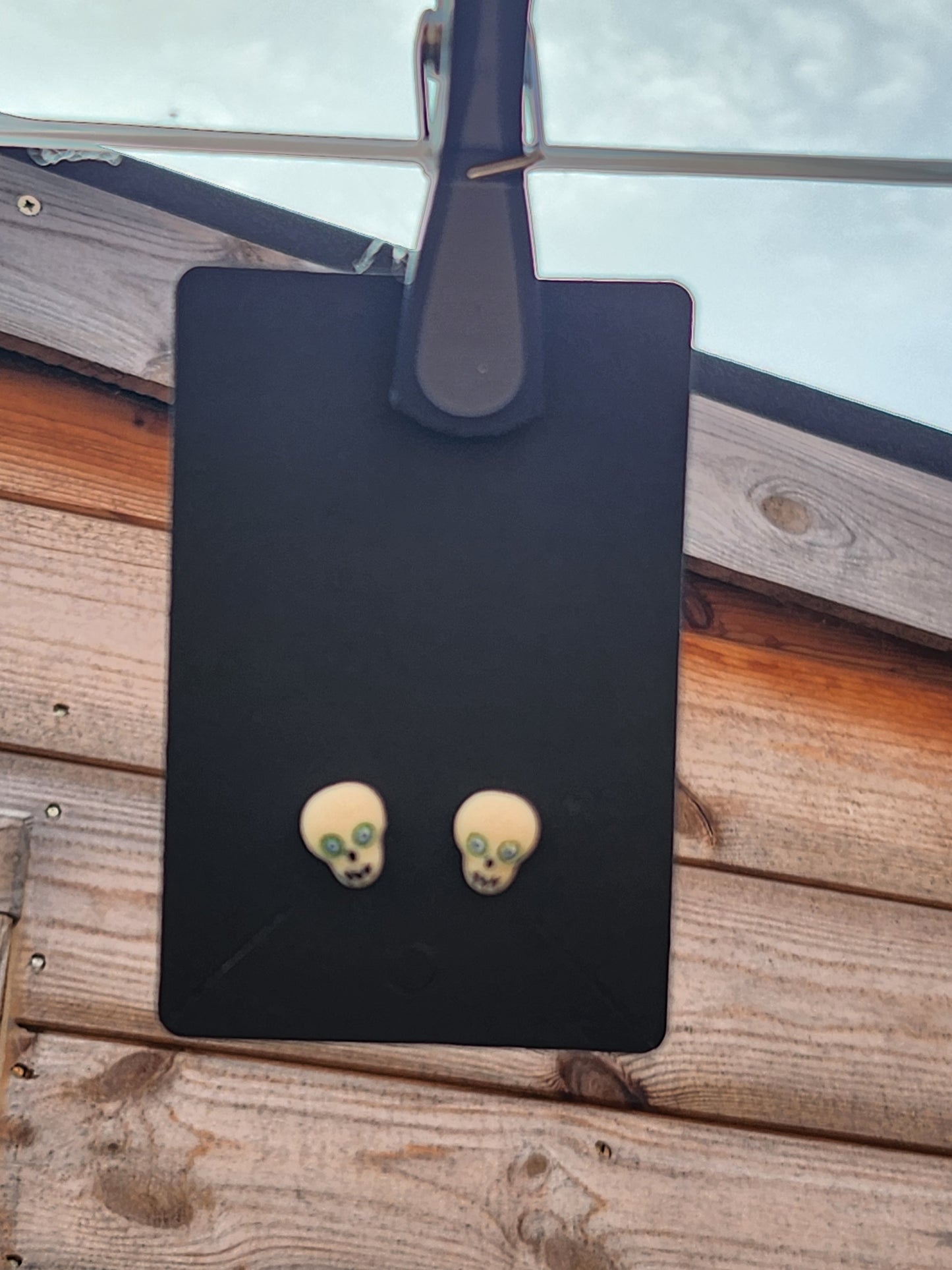 Skull earrings