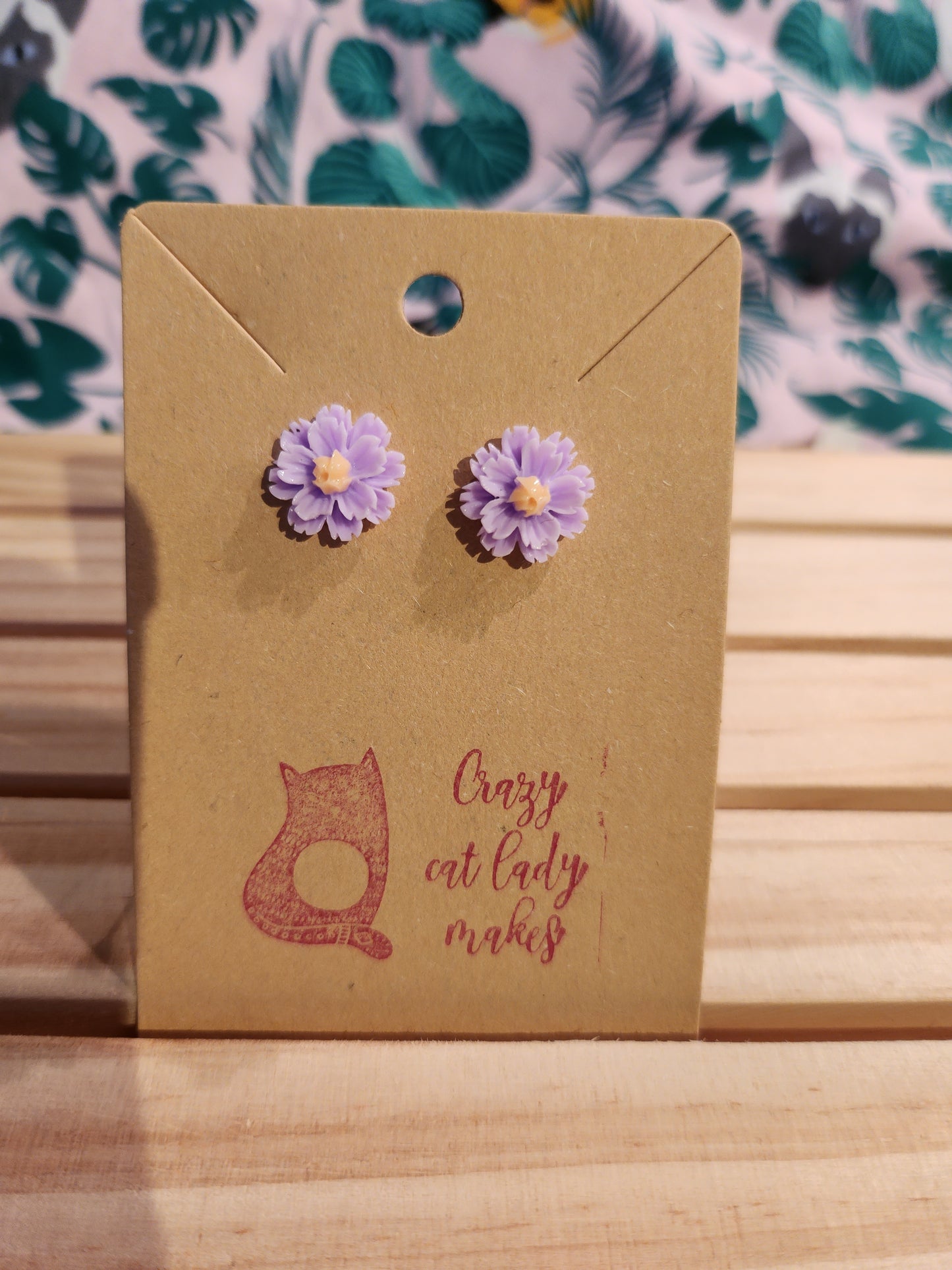 Lilac daisy earrings